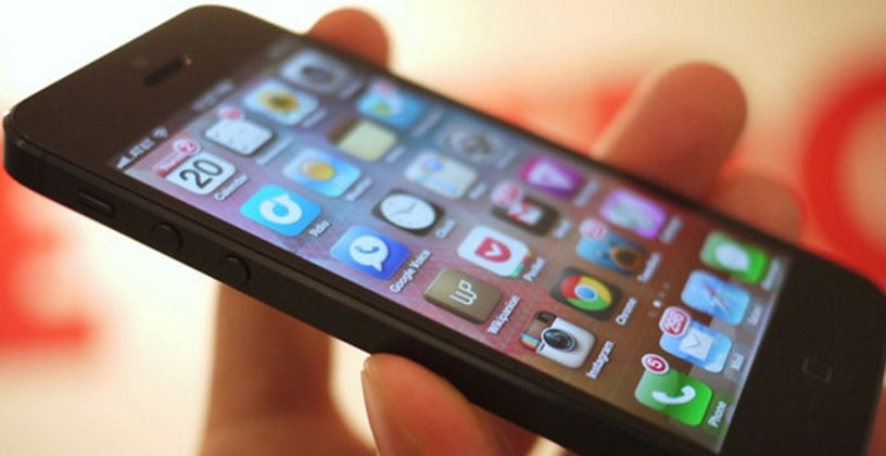 Image - Apple iPhone-5 ecran / Taille - (816x420) / Format - jpeg